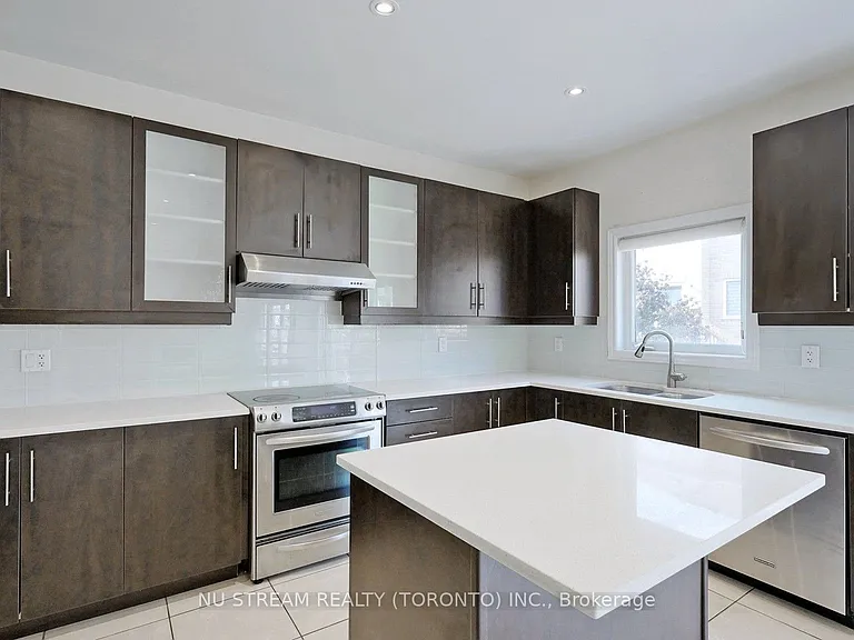 73 Serano Cres — Photo 11