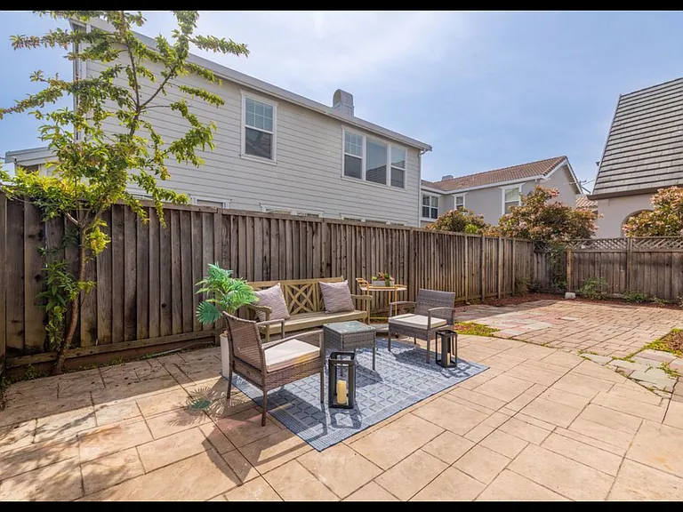 1642 Welford Cir — Photo 33