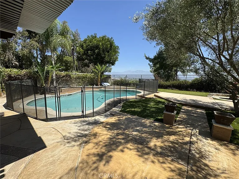 16438 Cyan Ct — Photo 33