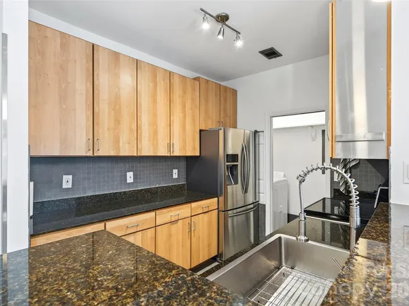 2000 Olde Eastwood Village Blvd #104, Asheville, NC 28803