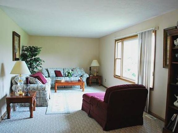 2nd image of 5710 Briarwood Dr