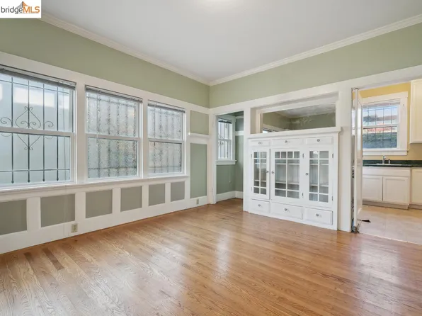 3931 Clarke St, Oakland, CA 94609