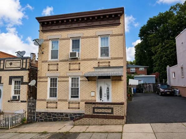 1320 44th St #2B, North Bergen, NJ 07047