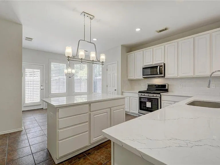 2614 Kinney Oaks Ct — Photo 12