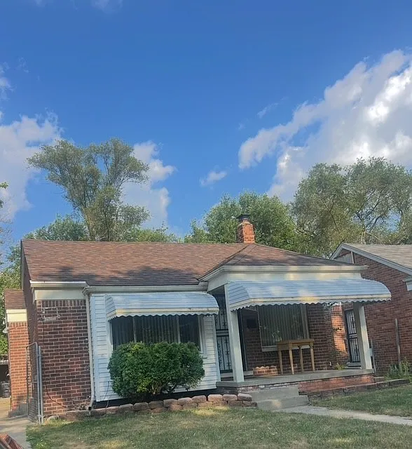 3 bed, 1100 sqft, $1,600 — Photo 1