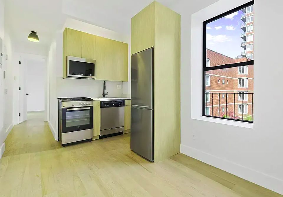 1st image of 260 W 16th St APT 4B