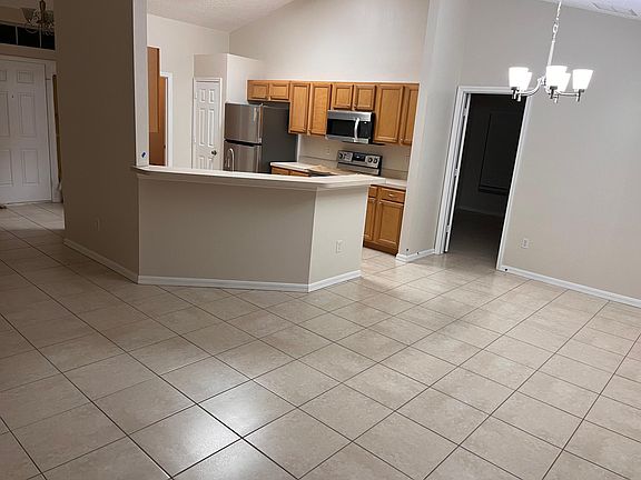 4th image of 7602 Coquina Ave