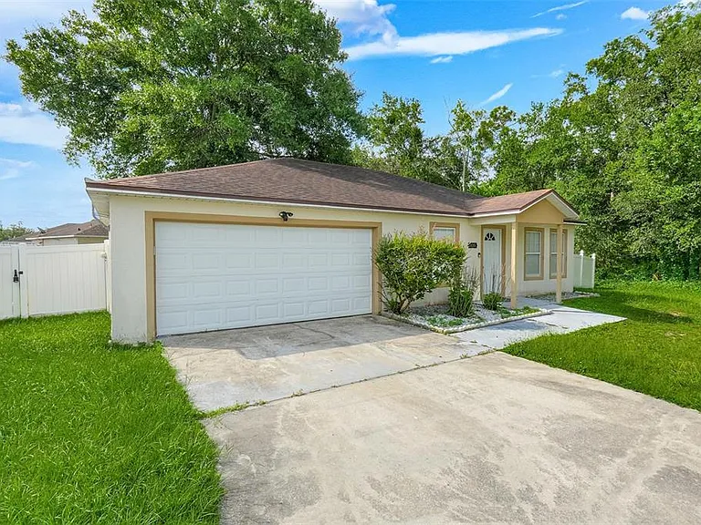 810 Valnera Ct — Photo 2