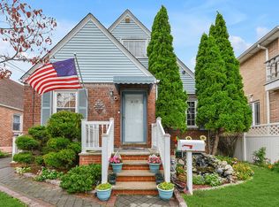1608 150th St, Whitestone, NY