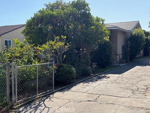 1st image of 5243 Acacia St