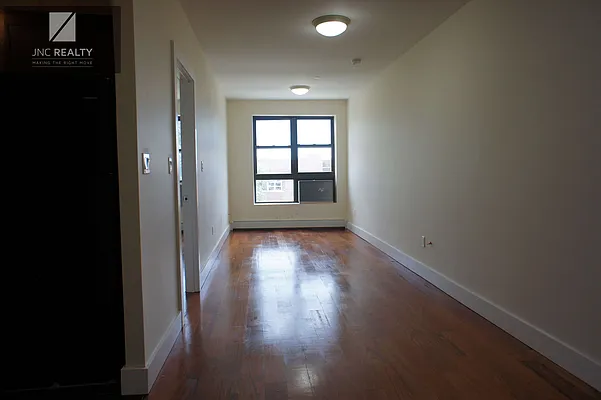 Rented by Voro, LLC | media 18