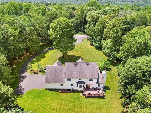 5th image of 127 Smith Ridge Road