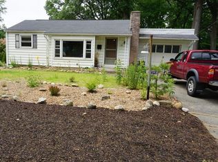 28 Reedstone Ave, Chicopee, MA 01020