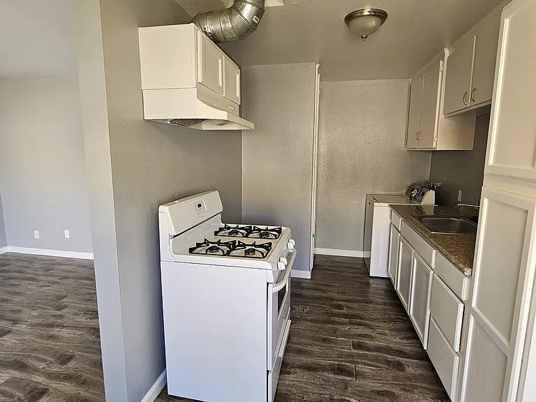 44535 Cedar Ave — Photo 8