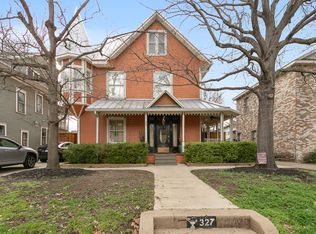 327 S Edgefield Ave, Dallas, TX 75208