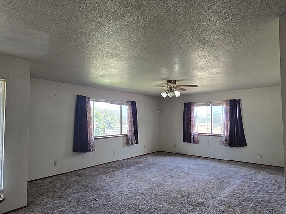 3rd image of 18827 Olinda Rd