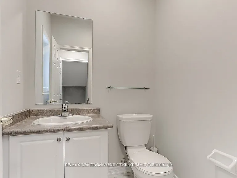 155 Durhamview Cres — Photo 16