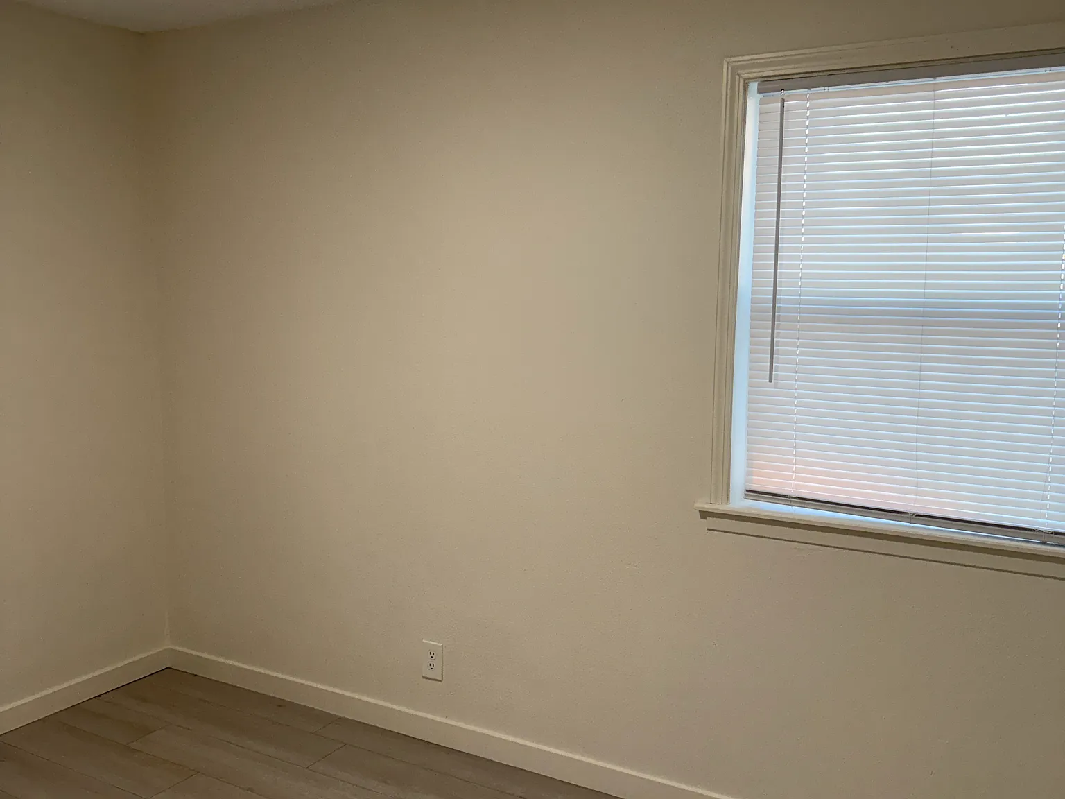 4 bed, 1462 sqft, $1,600 — Photo 3