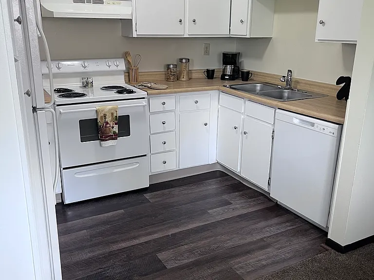 5486 Camelot Dr #26 — Photo 8
