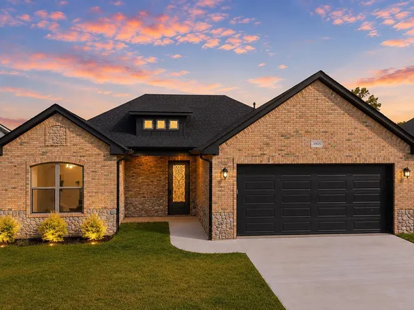 3906 French Dr, Longview, TX 75604