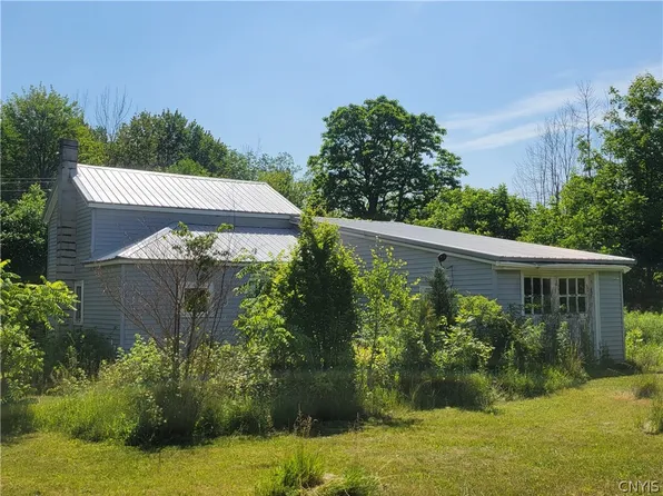 8961 Dinglehole Rd, Baldwinsville, NY 13027