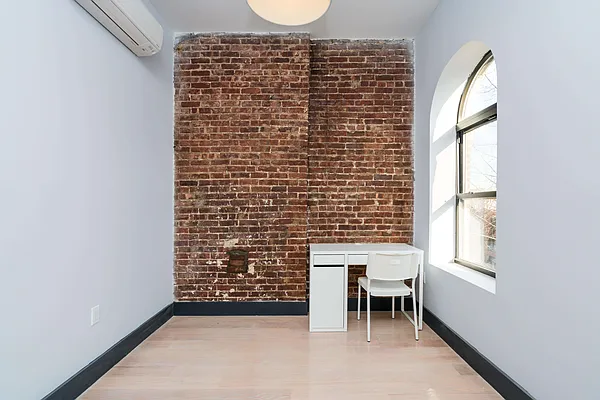 Rented by Nooklyn NYC LLC | media 2