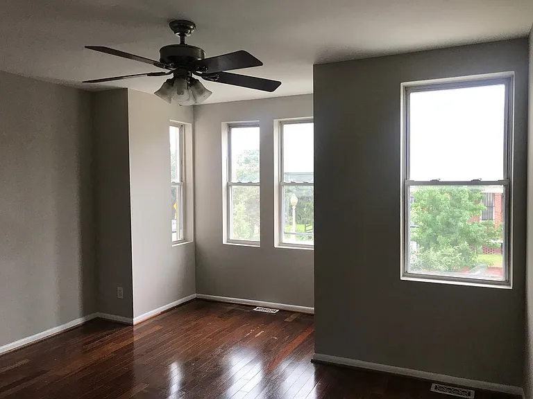 1203 I St NE — Photo 1