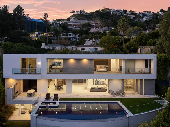1401 Londonderry Pl, Los Angeles, CA 90069
