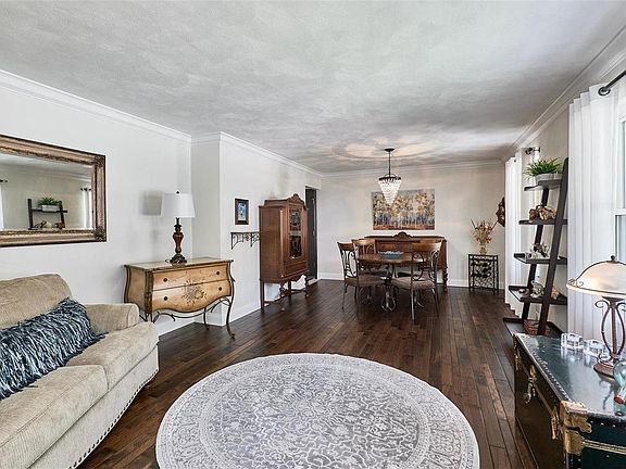 4th image of 4526 Harvshire Ct