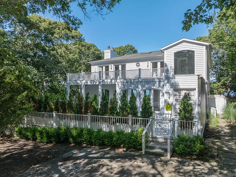 26 Three Mile Harbor Dr — Photo 48