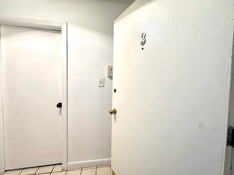 57 A Saint Paul St #3 — Photo 10