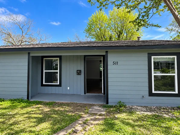 511 S Kansas St, La Porte, TX 77571