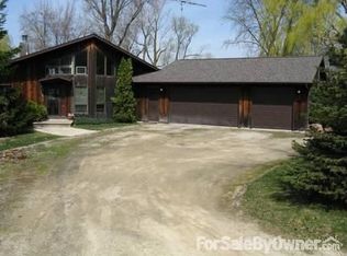 W1312 Spring Grove Rd, Ripon, WI 54971