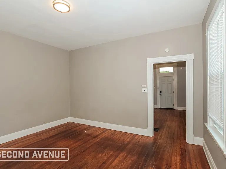 1233 Dewey Ave — Photo 5