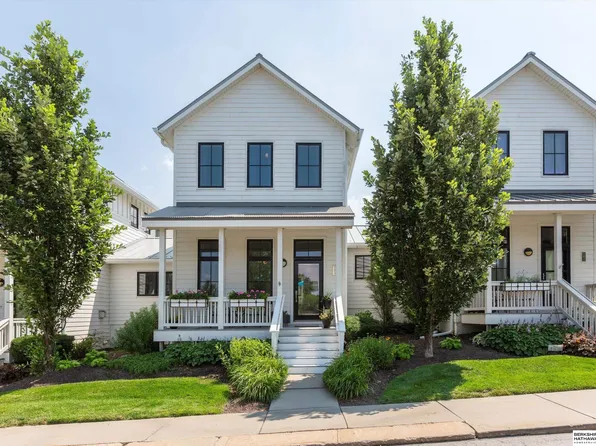 703 Pacific St, Omaha, NE 68108