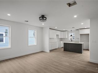 19 Pumgansett St, Providence, RI 02908