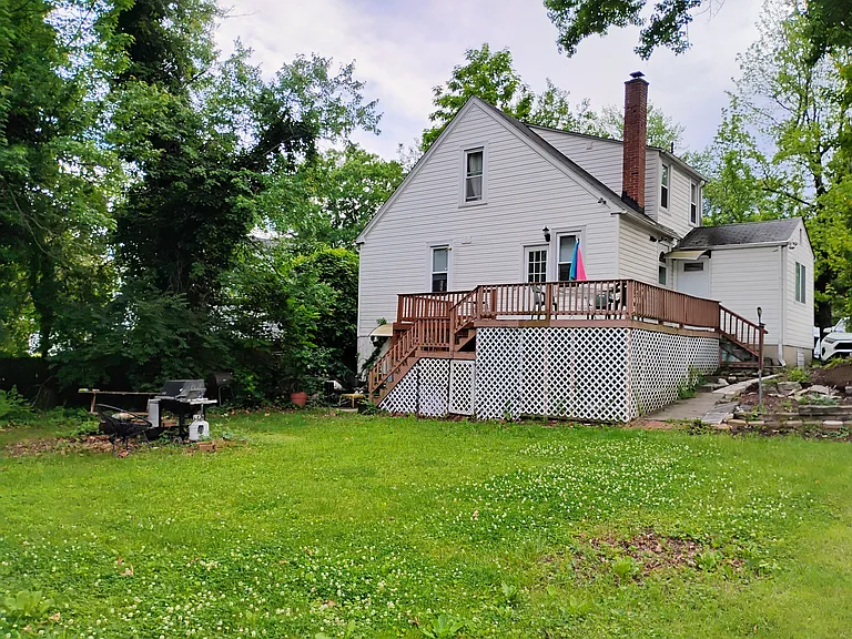 40th Ave — Photo 10