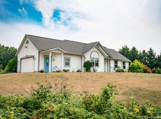 12283 Hall Rd, Ravenna, MI 49451