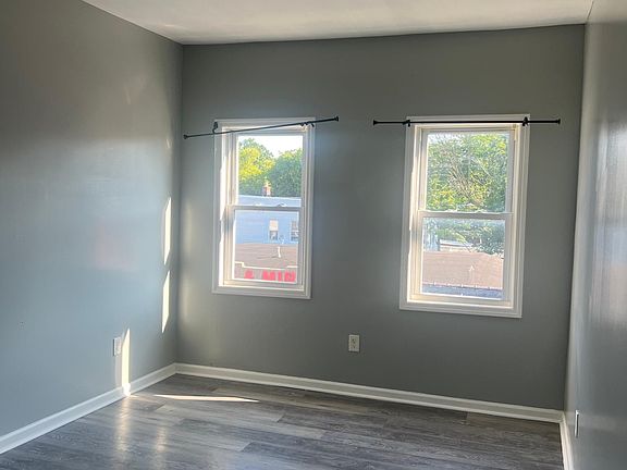 3rd image of 231 Rhode Island Ave Floor 2