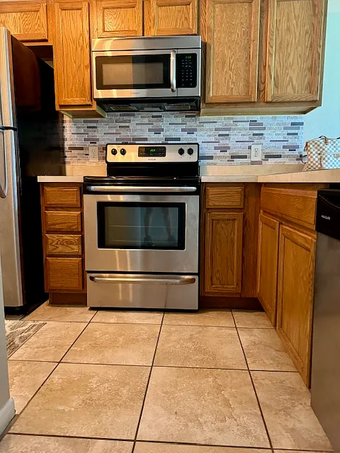2 bed, 757 sqft, $1,525 — Photo 2