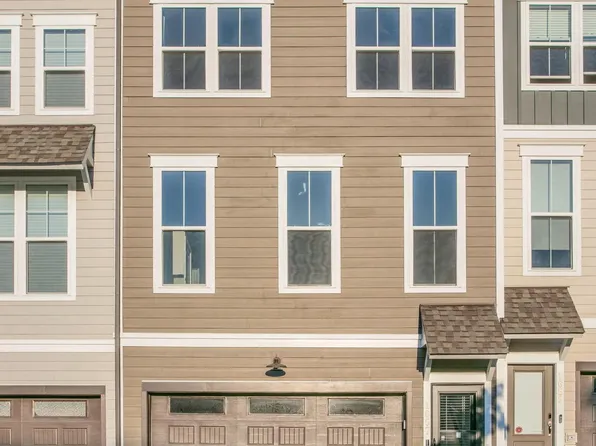 1657 Aspen Poplar Rd, Dumfries, VA 22026
