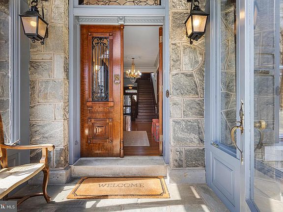 4th image of 228 Radnor Chester Rd