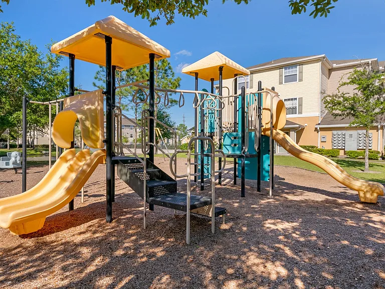 Ryan Oaks Apartments — Photo 7