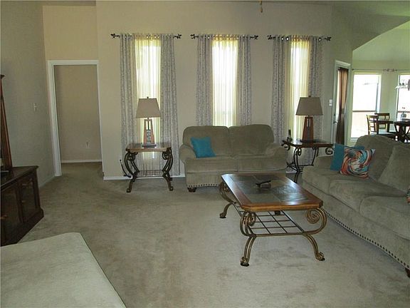 5th image of 2105 Shady Bend Cir