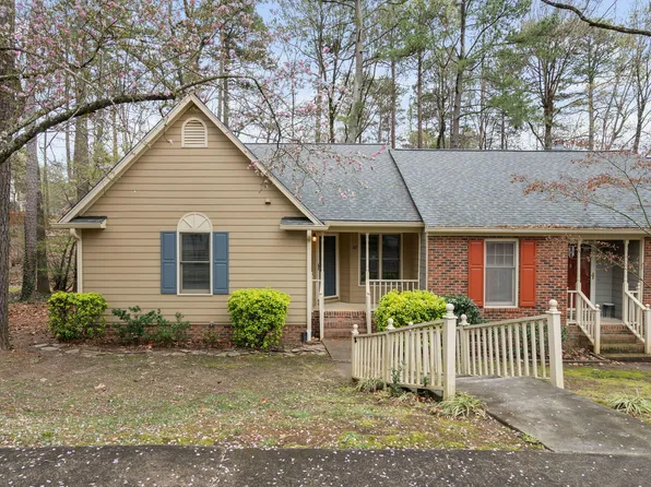 107 Boldleaf Ct, Cary, NC 27513