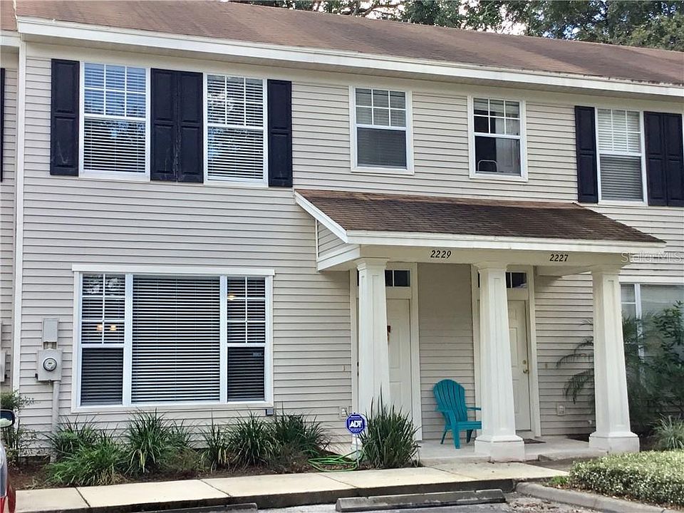 1st image of 2229 Golden Oak Ln