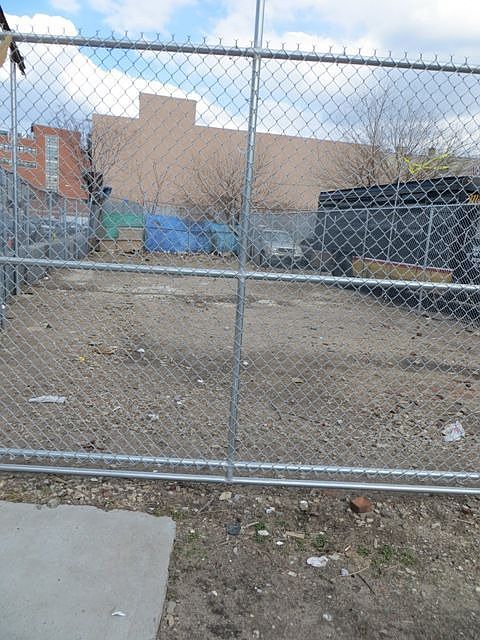 2nd image of 18 Stanwix St