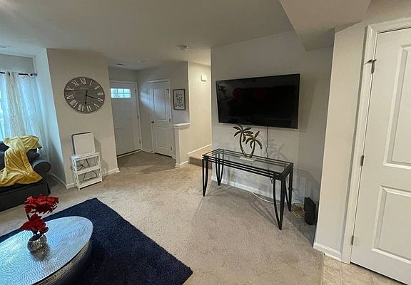 4th image of 105 Fernside Ct #105