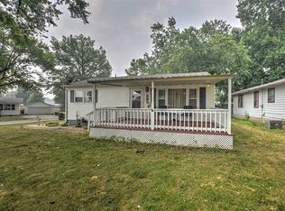 285 E Broadway St, Argenta, IL 62501