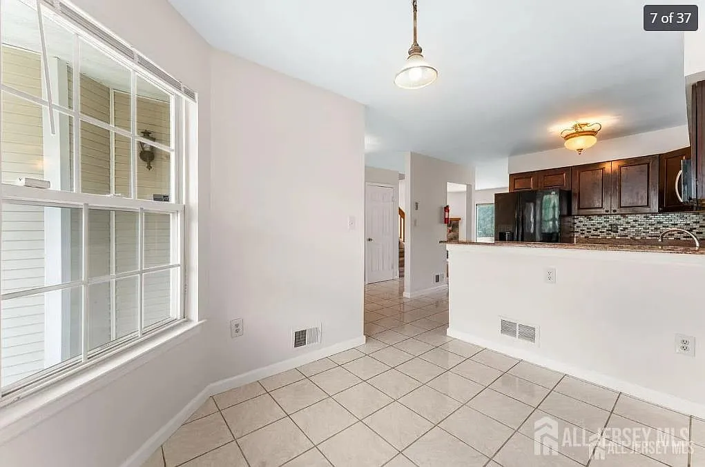 3 bed, 2.5 bath, $3,150 — Photo 4